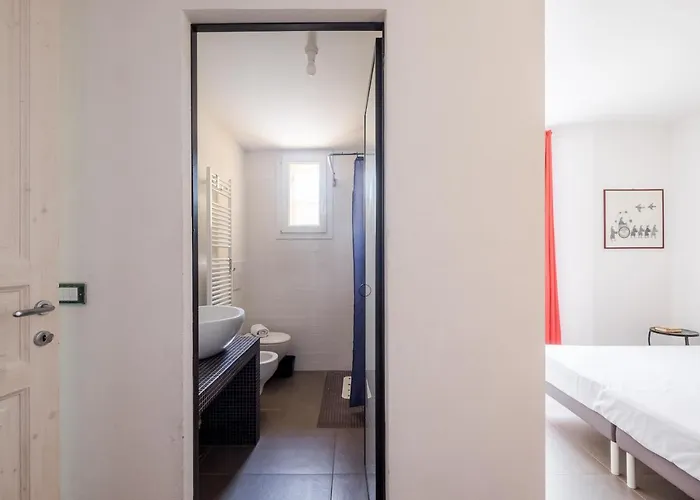 A Saltarelli Vicino All'aeroporto