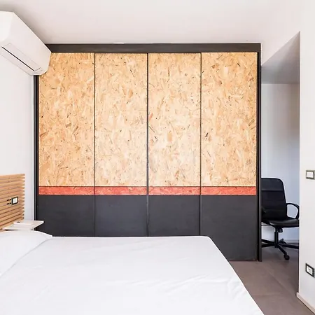 A Saltarelli Vicino All'aeroporto Bologne